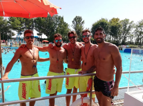 Filippo Magnini si scatena anche sugli scivoli