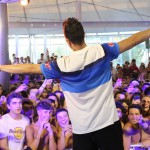 Tedua si lancia dagli scivoli