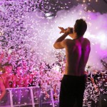 Tedua si lancia dagli scivoli