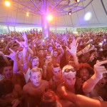 Tedua si lancia dagli scivoli