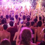 Tedua si lancia dagli scivoli