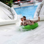 Michelle Hunziker e la sua estate rosa in Aquafan!