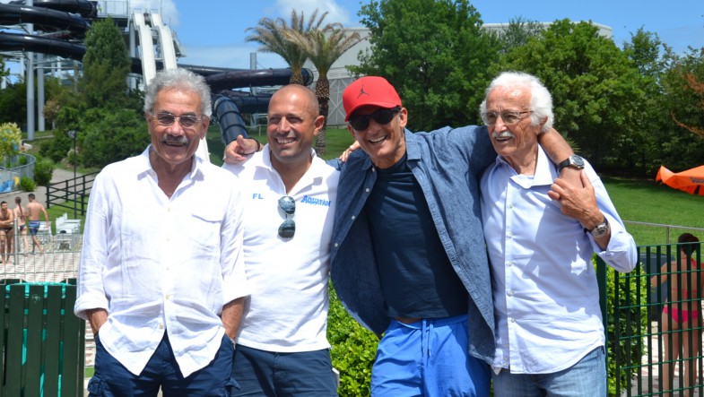 Fiorello in versione bagnino dell'Aquafan!