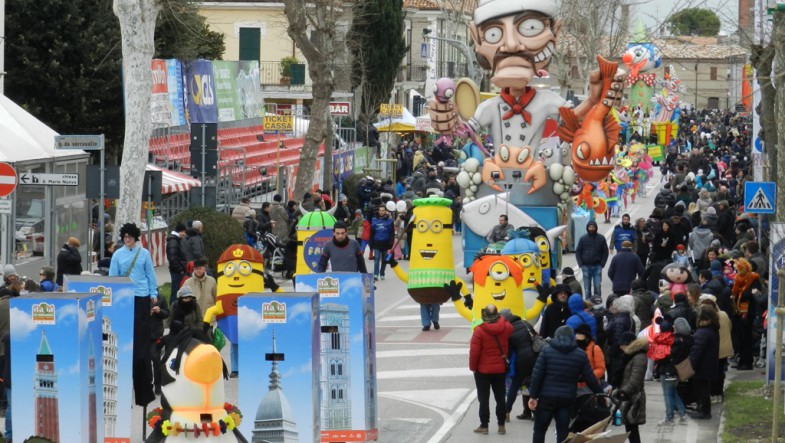 I Parchi Costa Edutainment sfilano al Carnevale di Fano