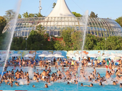 Decathlon firma le divise Aquafan 