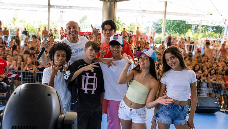 Fan in delirio per The Snack Club!