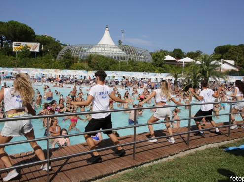 L'aquadance di San Benedetto alle 11:30 
